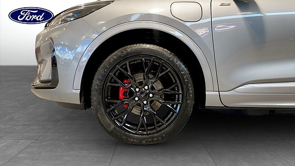 Ford Kuga 9 of 12