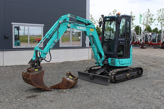 Minigrävare Kobelco SK25 SR 6E Tiltfäste 2 skopor 2 of 12