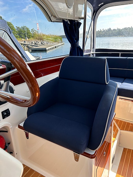 Höstpris! Aquador 23 HT -2009. Mercruiser 5,0 MPI -260 HK 8 of 12
