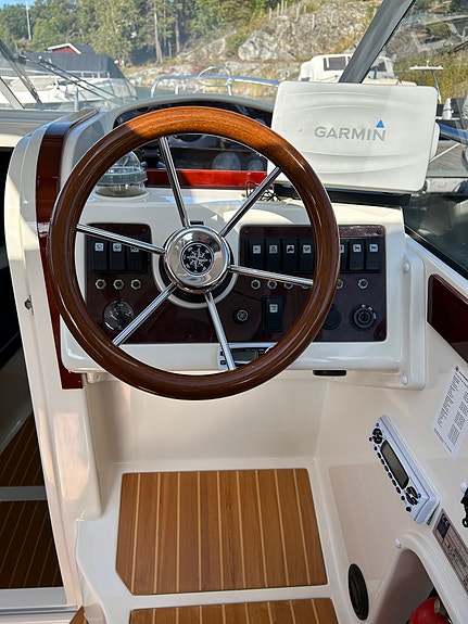 Höstpris! Aquador 23 HT -2009. Mercruiser 5,0 MPI -260 HK 4 of 12