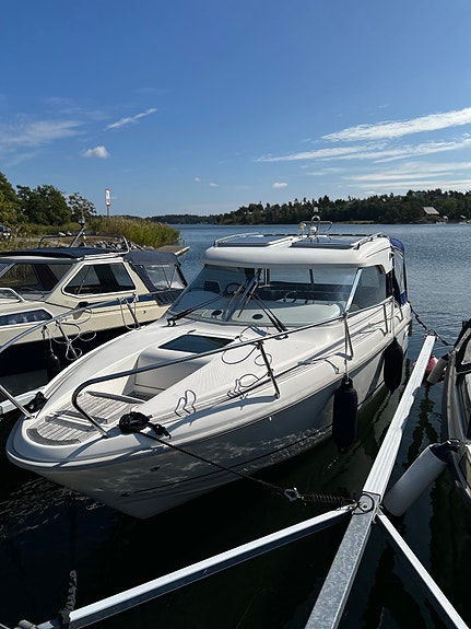 Höstpris! Aquador 23 HT -2009. Mercruiser 5,0 MPI -260 HK 2 of 12