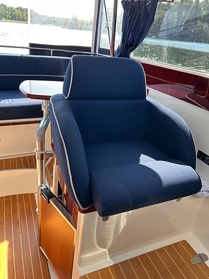 Höstpris! Aquador 23 HT -2009. Mercruiser 5,0 MPI -260 HK 9 of 12