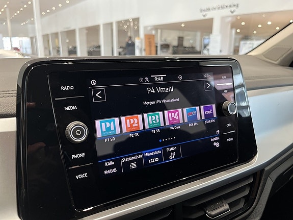 Volkswagen T-Roc 17 of 20