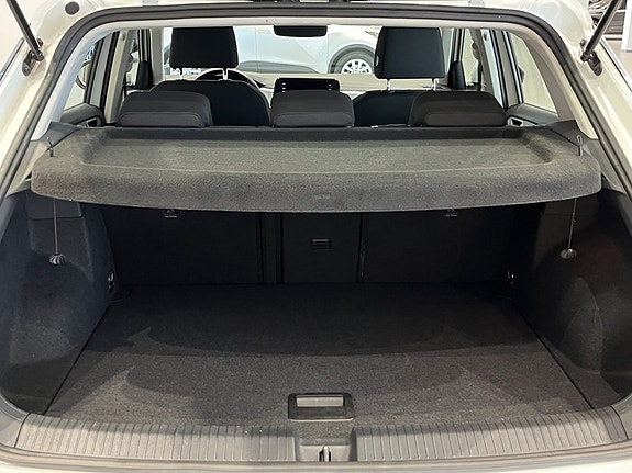 Volkswagen T-Roc 8 of 20