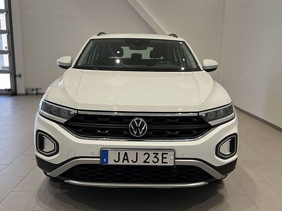 Volkswagen T-Roc 2 of 20