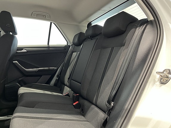 Volkswagen T-Roc 9 of 20