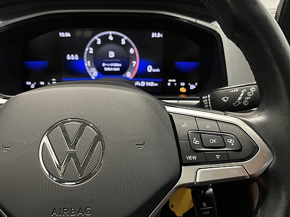 Volkswagen T-Roc 15 of 27