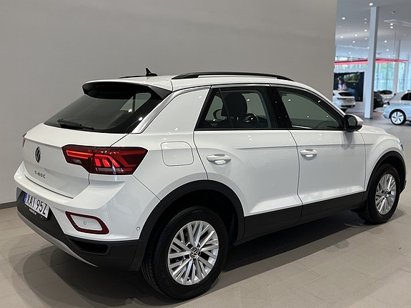 Volkswagen T-Roc 5 of 27