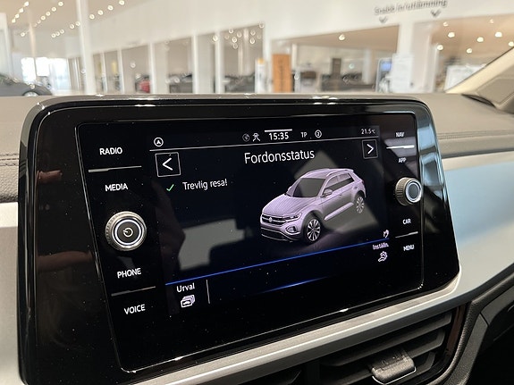 Volkswagen T-Roc 20 of 27