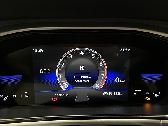 Volkswagen T-Roc 16 of 27