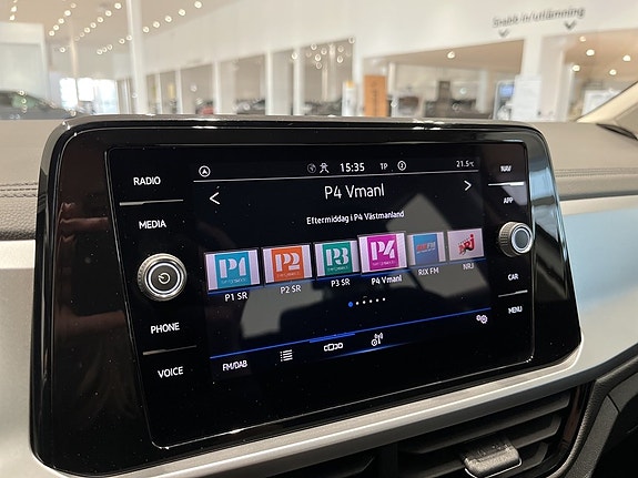 Volkswagen T-Roc 19 of 27