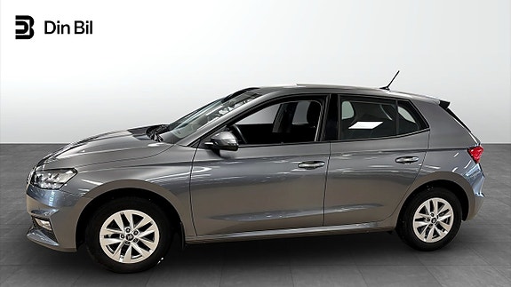Skoda Fabia 2 of 12