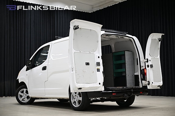 Nissan NV200 5 of 5