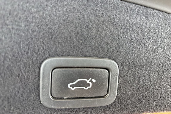 Volvo XC60 16 of 27