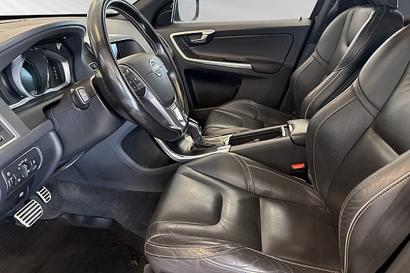 Volvo XC60 7 of 27