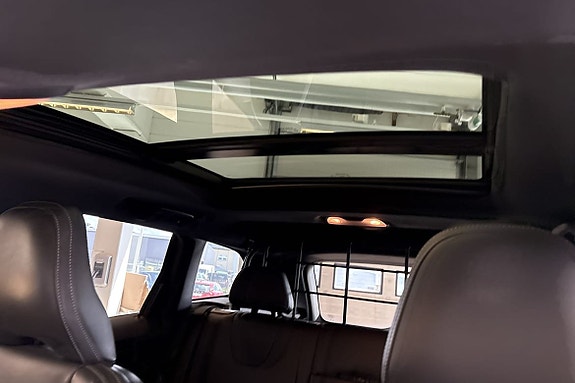 Volvo XC60 18 of 27
