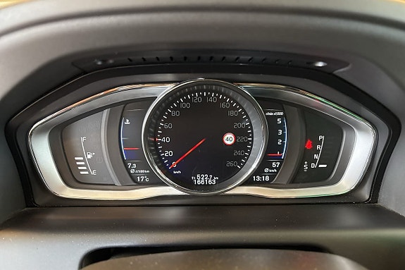 Volvo XC60 20 of 27