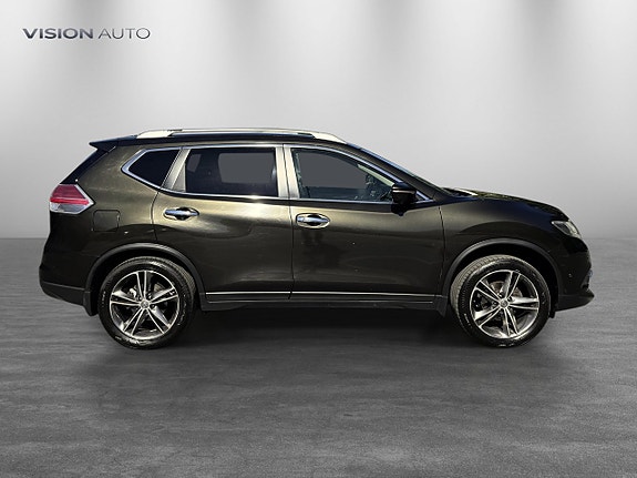 Nissan X-Trail 4 of 5