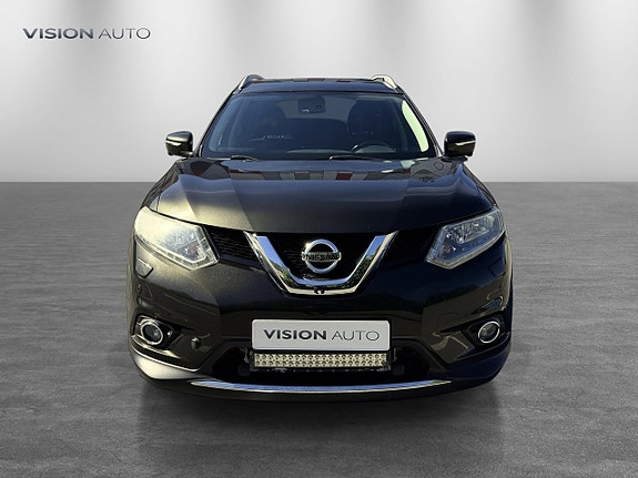 Nissan X-Trail 2 of 5