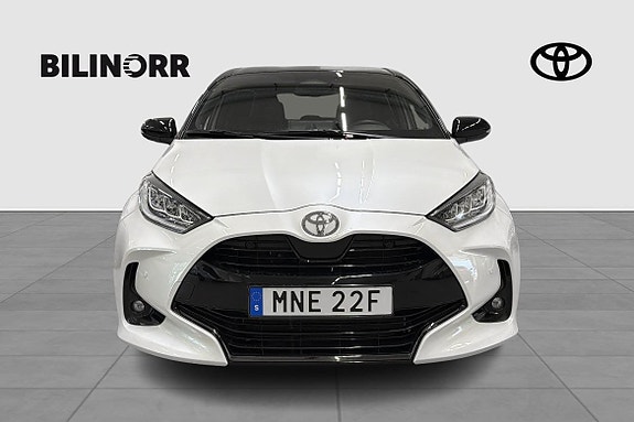 Toyota Yaris 6 of 11