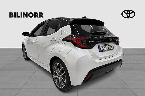 Toyota Yaris 4 of 11