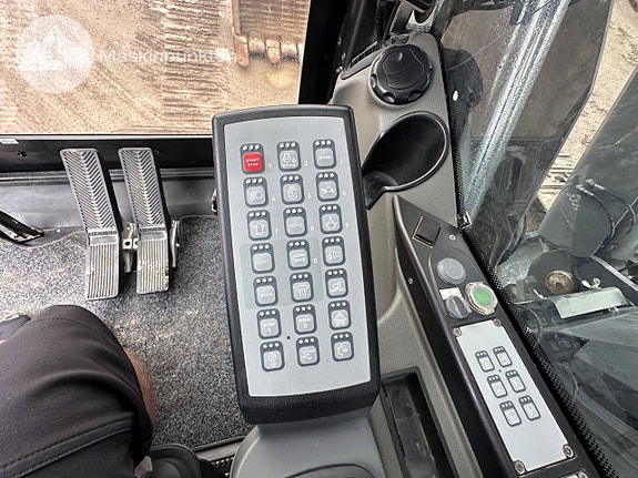 Liebherr R966 HD 21 of 27