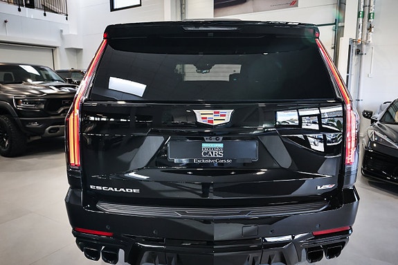 Cadillac Escalade 6 of 30