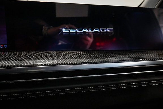 Cadillac Escalade 24 of 30