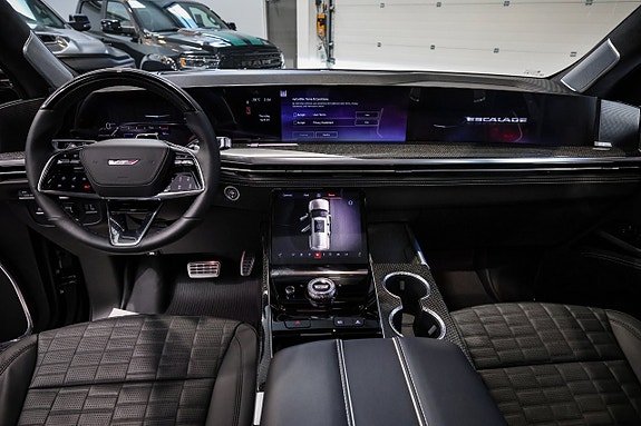Cadillac Escalade 15 of 30