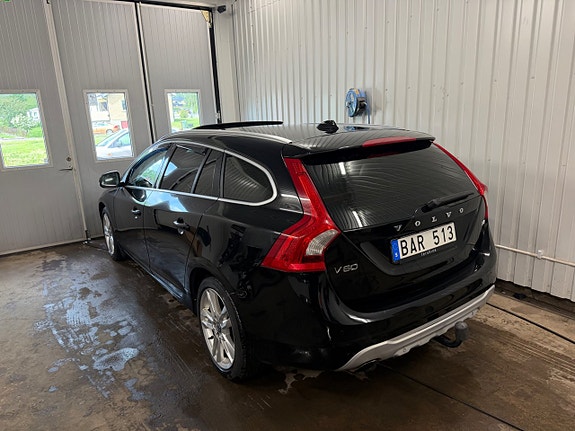 Volvo V60 4 of 5