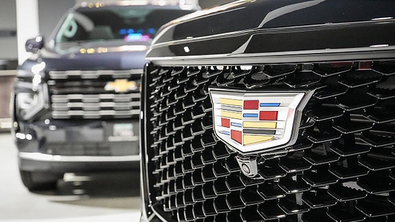 Cadillac Escalade 9 of 30