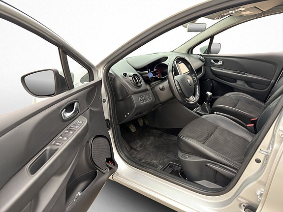 Renault Clio 10 of 29