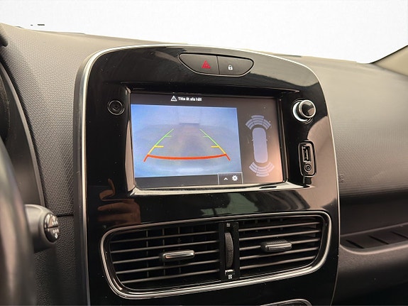 Renault Clio 23 of 29