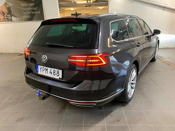 Volkswagen Passat 4 of 5