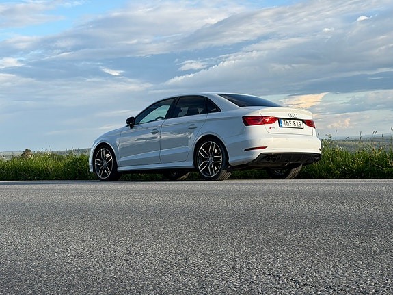 Audi S3 2 of 5