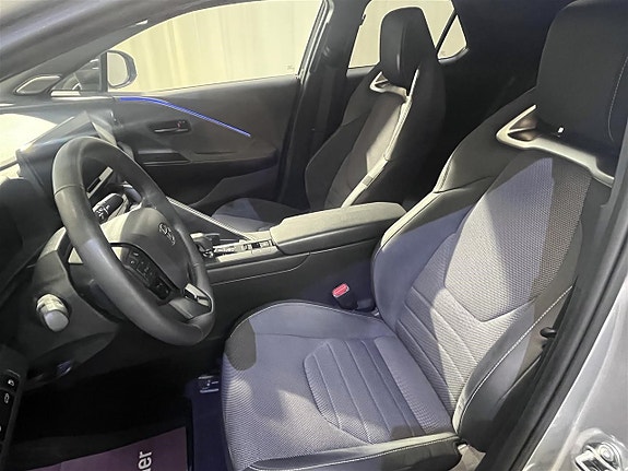 Toyota C-HR 21 of 24