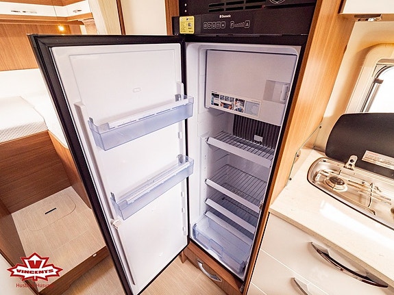 Bürstner T 729 *Långbäddar *Automat *ALDE *KAMPANJ 7 of 23