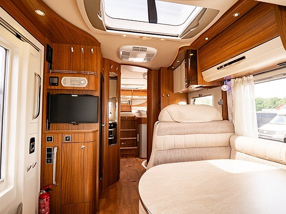 Hymer B 704 Premium Line *Långbädd *AC-Bodel 2 of 5