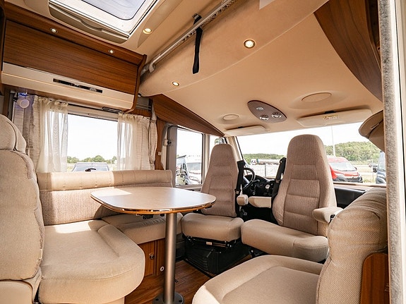 Hymer B 704 Premium Line *Långbädd *AC-Bodel 3 of 5