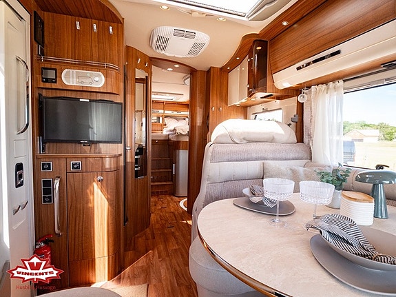 Hymer B 704 Premium Line *Långbädd *AC-Bodel 2 of 22