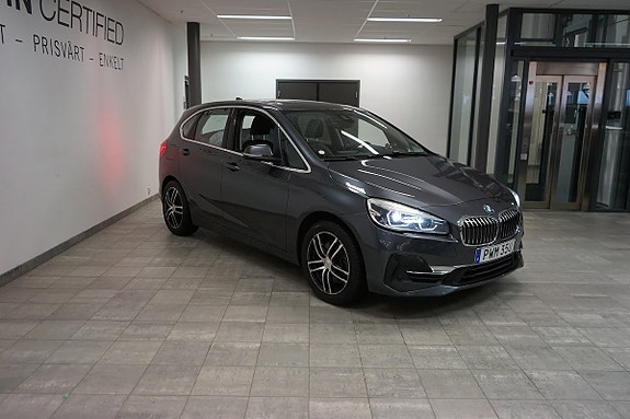 BMW 225xe 3 of 5