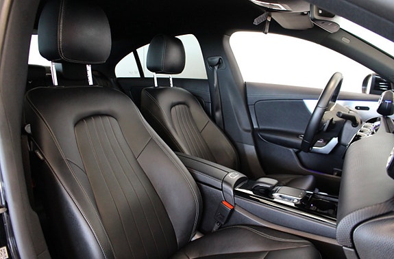Mercedes-Benz CLA200 5 of 5