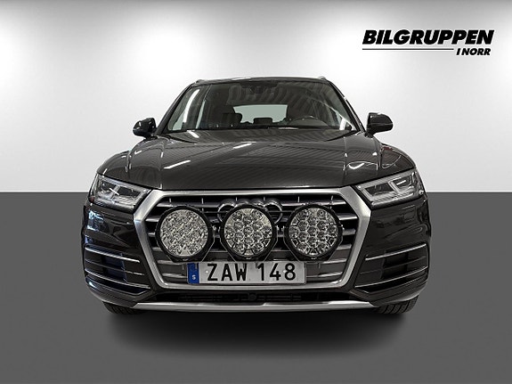 Audi Q5 2 of 5