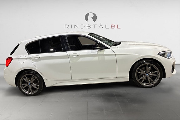 BMW 118d 8 of 17