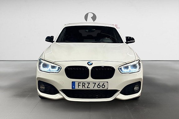 BMW 118d 10 of 17