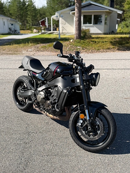 Yamaha XSR900 4 of 5