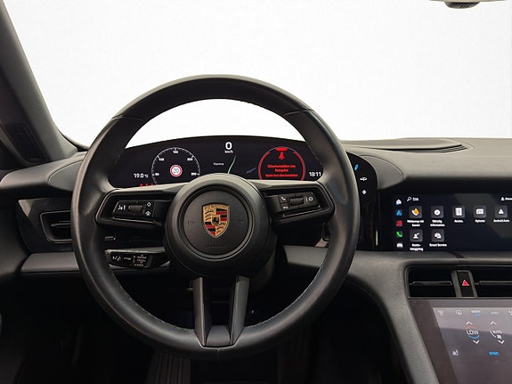 Porsche Taycan 4 15 of 30