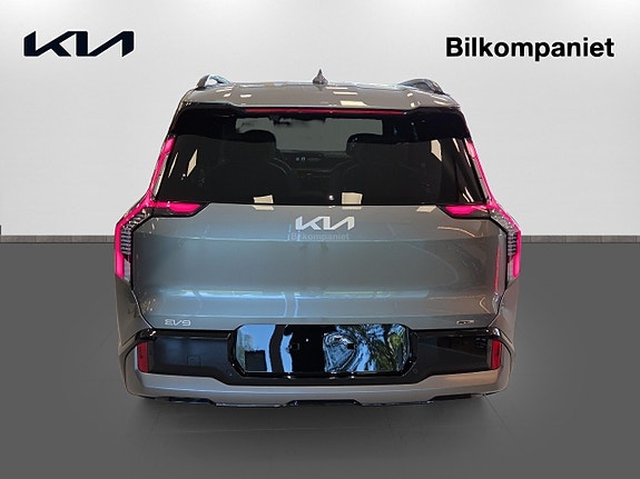 Kia EV9 5 of 17