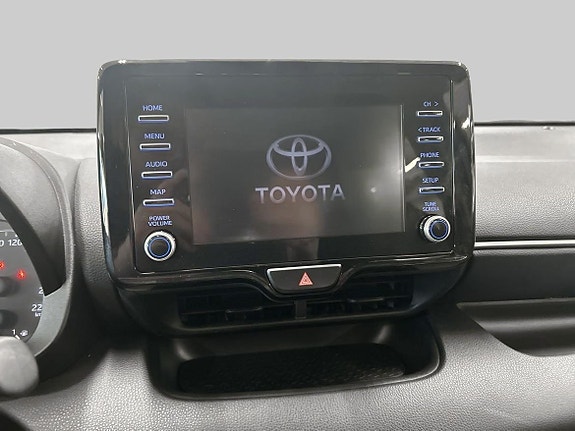 Toyota Yaris 16 of 19