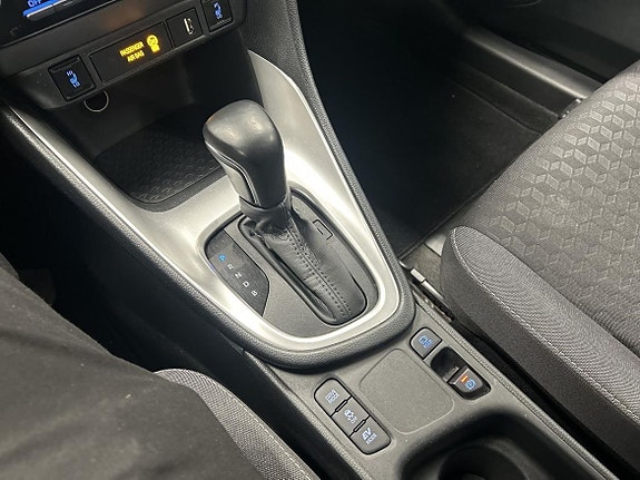Toyota Yaris 18 of 19